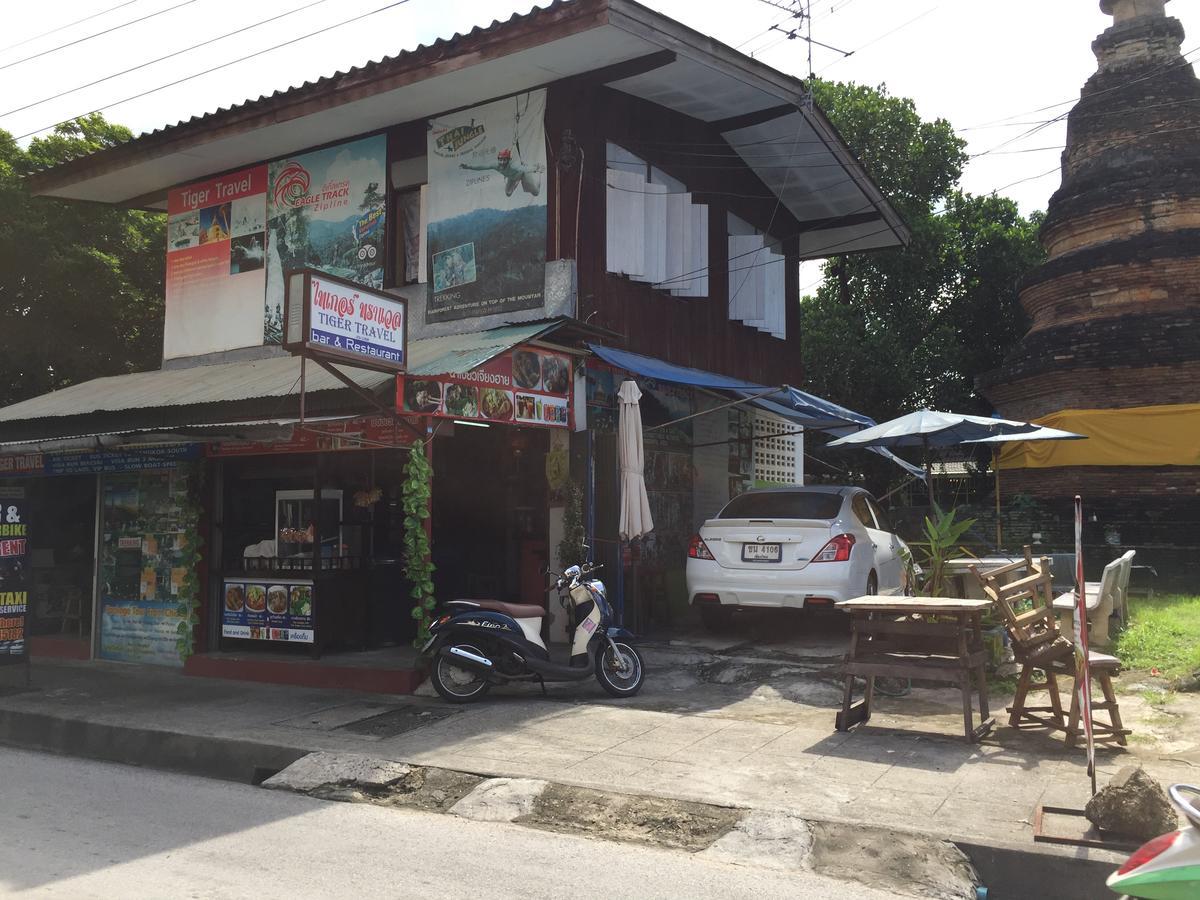 Tiger House Hostel (Adults Only) Chiang Mai Exterior foto