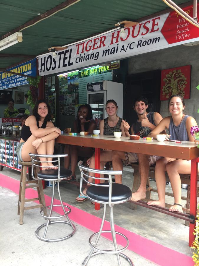 Tiger House Hostel (Adults Only) Chiang Mai Exterior foto