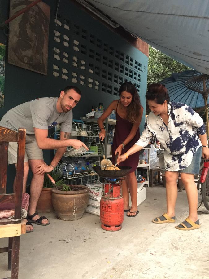 Tiger House Hostel (Adults Only) Chiang Mai Exterior foto