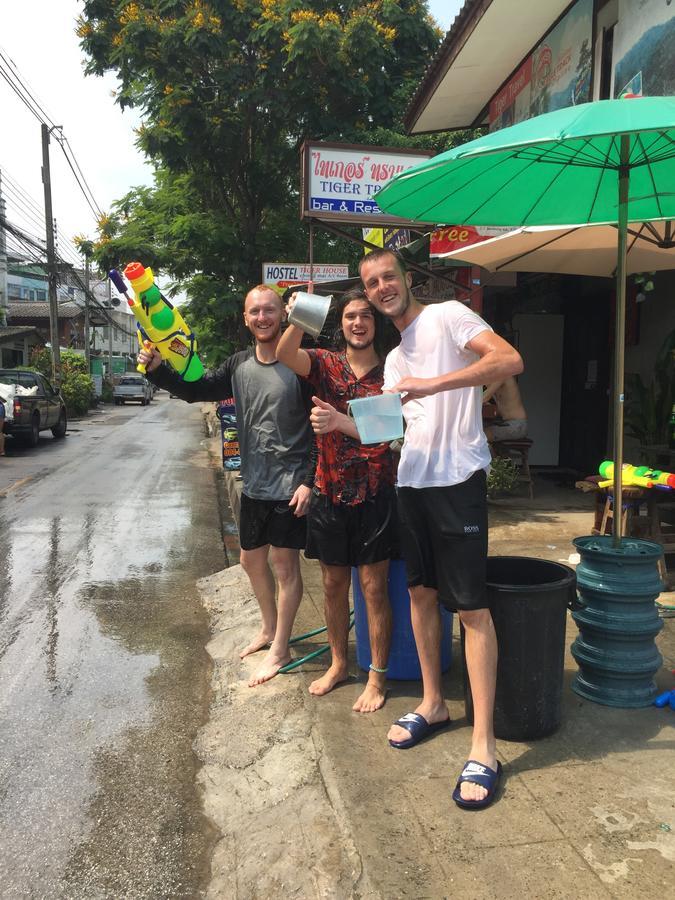 Tiger House Hostel (Adults Only) Chiang Mai Exterior foto